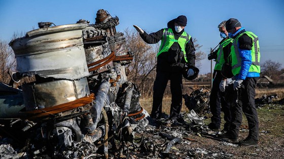 Nghi phạm vụ bắn hạ máy bay MH17 bị bắt ở Đông Ukraine - Ảnh 2. Nghi phạm vụ bắn hạ máy bay MH17 bị bắt ở Đông Ukraine - Ảnh 2.