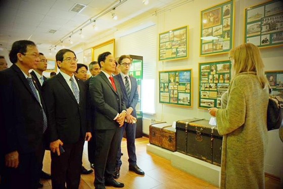 Đoàn đại biểu cấp cao TPHCM kết thúc chuyến thăm, làm việc tại Hà Lan và Đức ảnh 2
