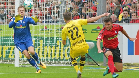 Vòng 3 - Bundesliga: Leverkusen bại trận, Dortmund bị cầm hòa ảnh 1