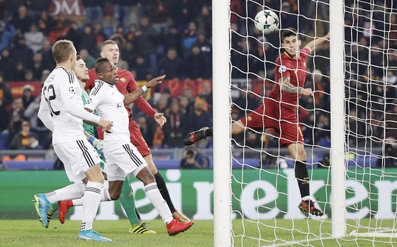Danh sách các đội đoạt vé vào vòng 1/8 Champions League 2017/18 ảnh 1