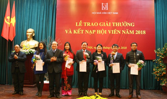 Giải thưởng Hội Nhà văn Việt Nam 2017: Tác phẩm lý luận phê bình lên ngôi ảnh 1