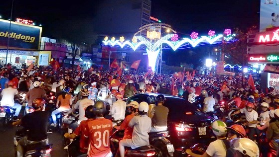 Một đêm thức trắng cùng chiến tích của tuyển Việt Nam ảnh 11