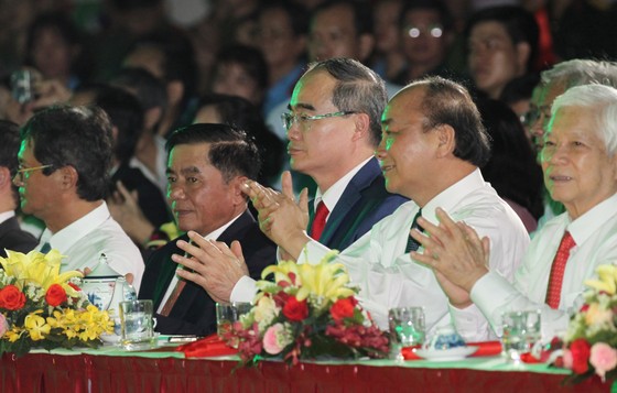 Cầu truyền hình “Hồ Chí Minh - Sáng ngời ý chí Việt Nam” ảnh 1