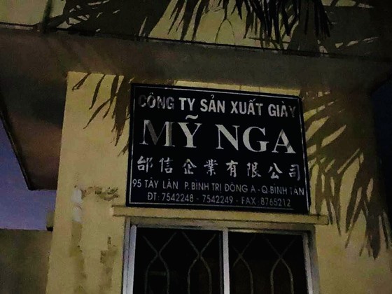 Cháy lớn tại công ty giày ở quận Bình Tân, 198 chiến sĩ nỗ lực cứu hỏa ảnh 1