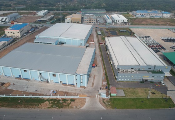 Một loạt nhà máy mới đi vào hoạt động và sắp hoạt động tại KCN Hiệp Phước, huyện Nhà Bè. Ảnh: CAO THĂNG