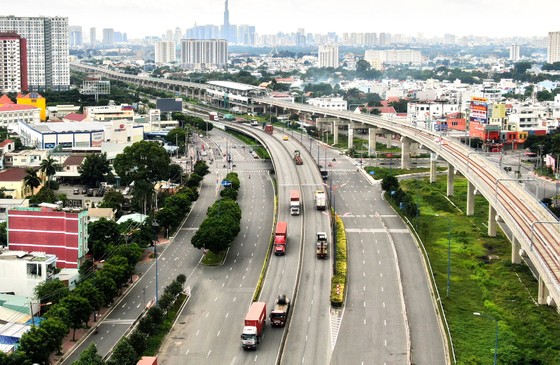 Từng bước thích nghi với điều kiện "bình thường mới" - Bài 4: Nới lỏng phù hợp, quản lý rủi ro với Covid-19 ảnh 2