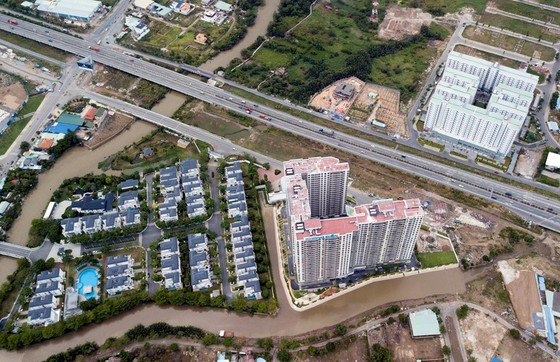 Vì sao giá nhà đất tại khu Đông TPHCM không ngừng tăng? ảnh 2