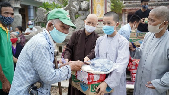 Nhiều hoạt động từ thiện nhân đạo trong Tuần lễ Phật đản tại Huế ảnh 1