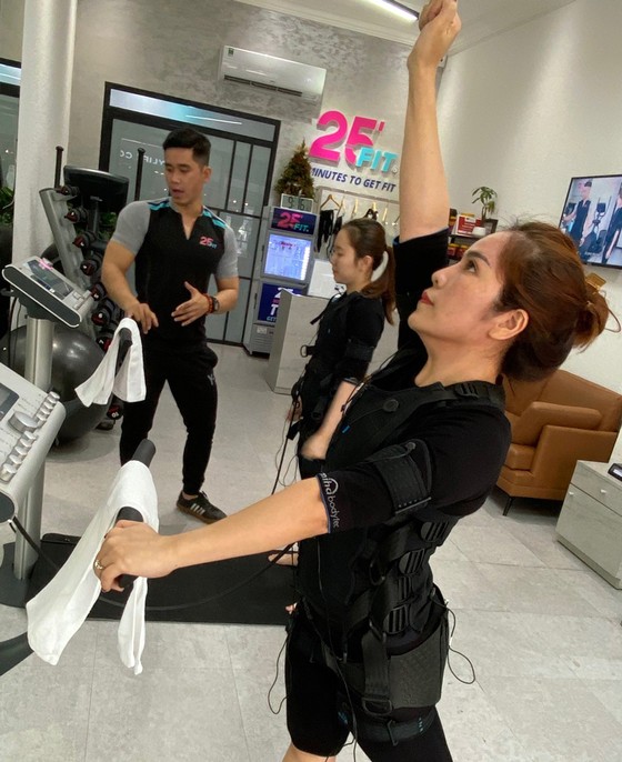 Duỗi thẳng người gù 45 độ với ca mổ '3 trong 1' ảnh 3