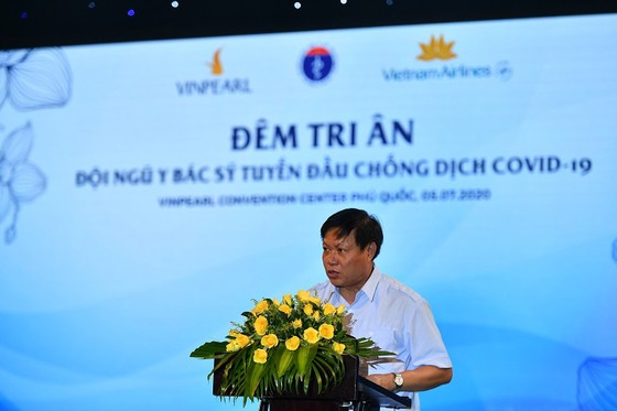 Tràn đầy cảm xúc trong kỳ nghỉ tri ân bác sĩ tuyến đầu chống dịch ảnh 10