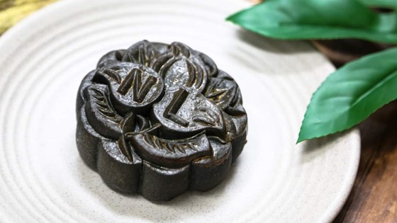 Bánh Trung Thu Than Tre Như Lan – Sức Hút Từ Vỏ Bánh Độc Lạ ảnh 1
