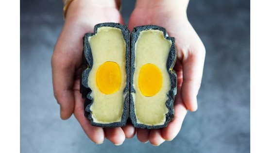 Bánh Trung Thu Than Tre Như Lan – Sức Hút Từ Vỏ Bánh Độc Lạ ảnh 3