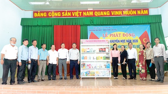 Công ty TNHH MTV Xổ số kiến thiết Đồng Tháp đồng hành cùng chương trình khuyến học, khuyến tài ảnh 2