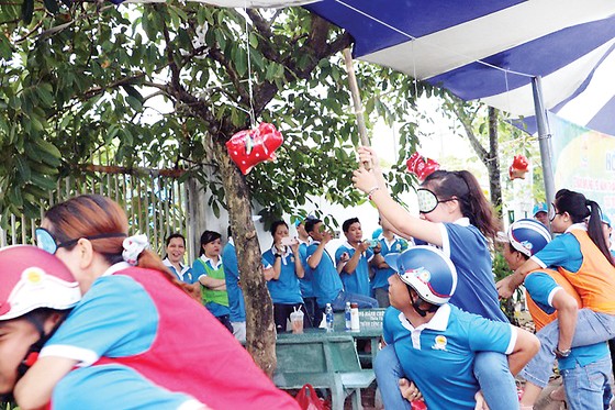 Hội thao chào mừng 90 năm Ngày thành lập Hội Liên hiệp phụ nữ Việt Nam và 42 năm Ngày thành lập Công ty XSKT thành phố Hồ Chí Minh ảnh 2
