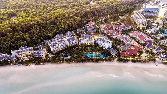 Giới đầu tư hưởng lợi gì nhờ chiến lược thâm canh của Sun Group tại Nam Phú Quốc? ảnh 1