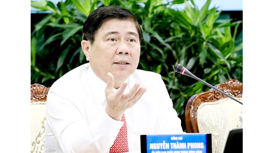 Chủ tịch UBND TPHCM Nguyễn Thành Phong: Trí tuệ nhân tạo - Động lực mới để phát triển thành phố ảnh 1