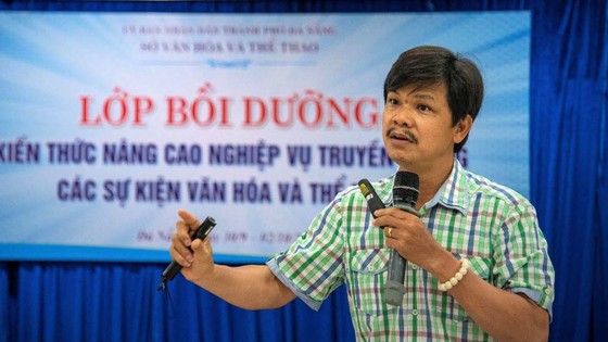 Thạc sĩ- đạo diễn Hoàng Duẩn: Chúng ta đang quá dễ dãi với danh xưng 'nghệ sĩ' ảnh 3
