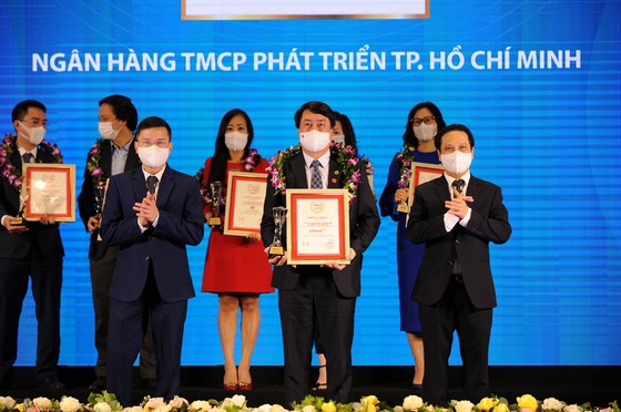 Kinh doanh hiệu quả, đồng hành cùng nền kinh tế vượt Covid-19, HDBank khẳng định vị thế top 5 ngân hàng uy tín nhất Việt Nam ảnh 1