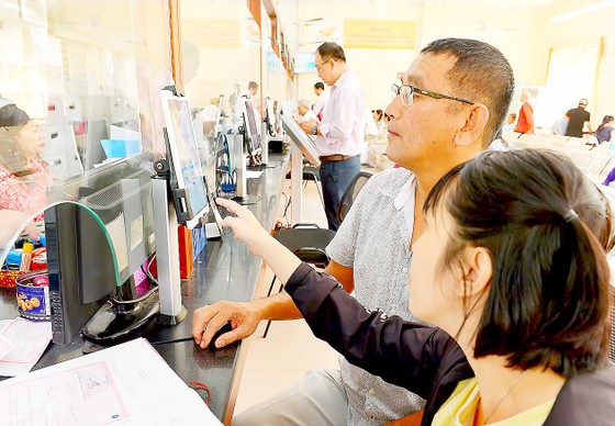 Đột phá vào thái độ công chức ảnh 1