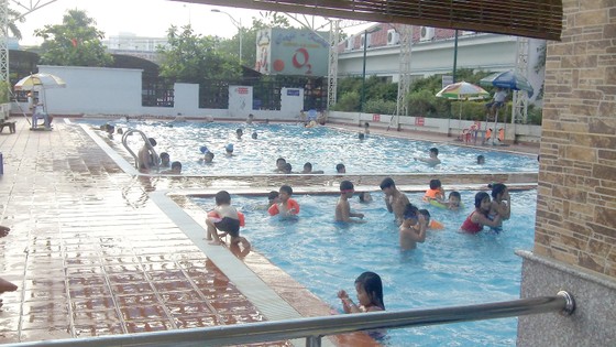 Lo cho trẻ vui hè lành mạnh, bổ ích ảnh 1