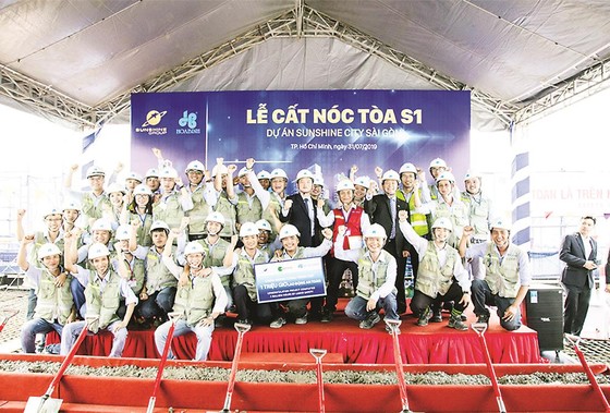 Tòa tháp S1 dự án SunShine City Sài Gòn do Công ty CP Tập đoàn Xây dựng Hòa Bình thi công vượt tiến độ 35 ngày ảnh 1