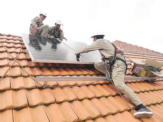 Tổng công ty Điện lực miền Nam (EVNSPC): Tăng cường phát triển năng lượng điện tái tạo ảnh 3