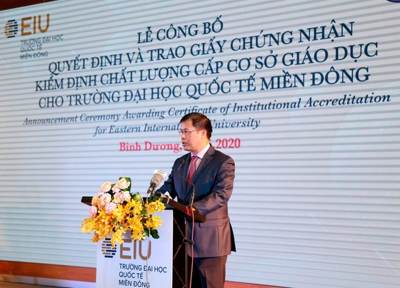 Trường Đại học Quốc tế Miền Đông được trao giấy chứng nhận kiểm định chất lượng giáo dục ảnh 2
