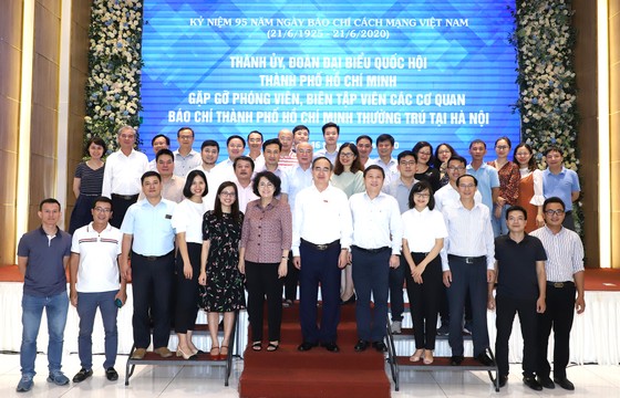 Báo chí đồng hành cùng phát triển ảnh 1