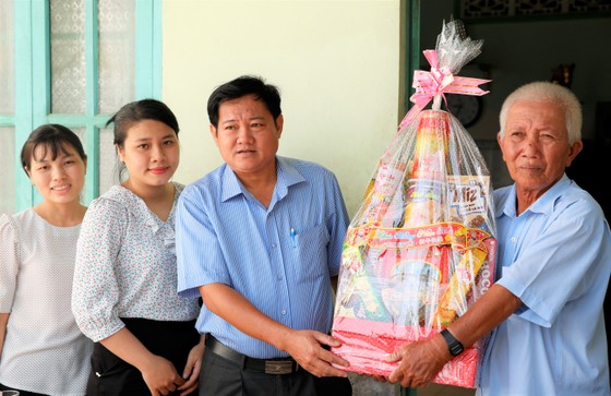 Mang mùa xuân đến với người nghèo ảnh 2
