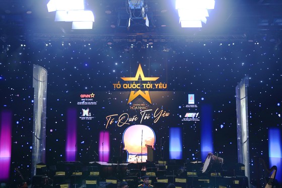 PVN-PV GAS ủng hộ 3 tỷ đồng cho “Quỹ đền ơn đáp nghĩa” của Bộ Quốc phòng tại Live concert 'Tổ quốc tôi yêu' ảnh 1