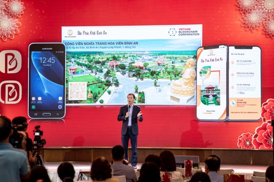 MC Kỳ Duyên tham dự sự kiện tri ân khách hàng của Hoa viên Bình An ảnh 3