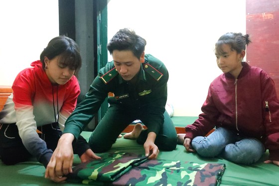 Con nuôi lính biên phòng ảnh 4