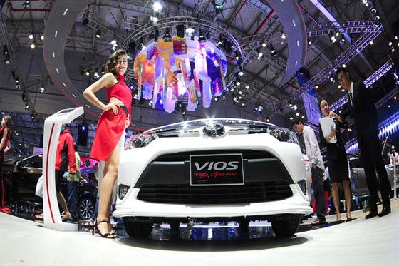Dàn xe mới tràn ngập Vietnam Motor Show 2017 ảnh 7