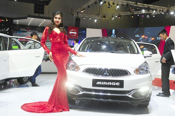 Dàn xe mới tràn ngập Vietnam Motor Show 2017 ảnh 3