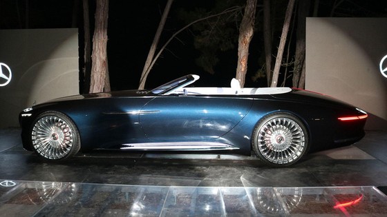 Chiêm ngưỡng vẻ đẹp xuất sắc của Vision Mercedes-Maybach 6 Cabriolet ngoài đời thực - Ảnh 2. Chiêm ngưỡng vẻ đẹp xuất sắc của Vision Mercedes-Maybach 6 Cabriolet ngoài đời thực - Ảnh 2.