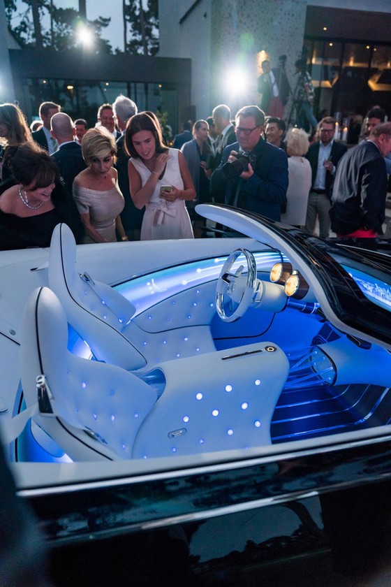 Chiêm ngưỡng vẻ đẹp xuất sắc của Vision Mercedes-Maybach 6 Cabriolet ngoài đời thực - Ảnh 10. Chiêm ngưỡng vẻ đẹp xuất sắc của Vision Mercedes-Maybach 6 Cabriolet ngoài đời thực - Ảnh 10.
