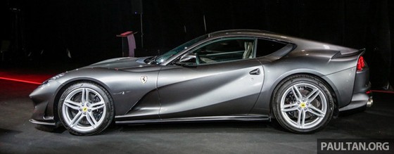 Siêu xe Ferrari 812 Superfast chính thức trình làng tại Đông Nam Á với giá chưa thuế 8,38 tỷ Đồng - Ảnh 5. Siêu xe Ferrari 812 Superfast chính thức trình làng tại Đông Nam Á với giá chưa thuế 8,38 tỷ Đồng - Ảnh 5.
