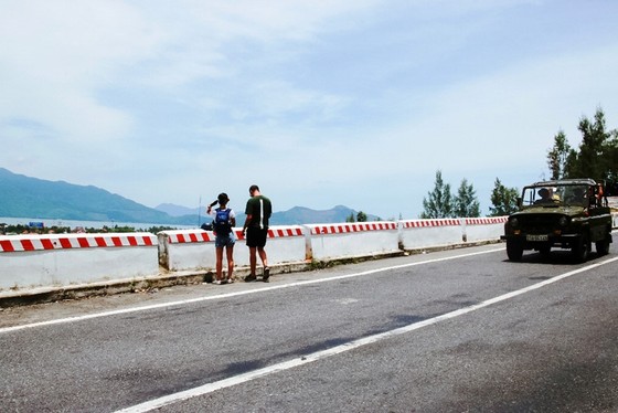 Cung đường cuốn hút nhất thế giới tại Việt Nam khiến nhiều người ngỡ ngàng - ảnh 13