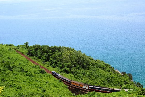Cung đường cuốn hút nhất thế giới tại Việt Nam khiến nhiều người ngỡ ngàng - ảnh 18