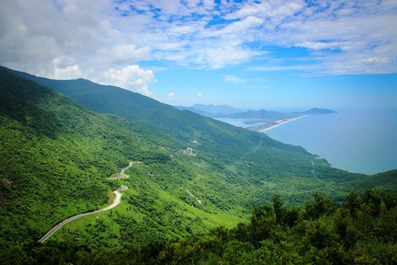 Cung đường cuốn hút nhất thế giới tại Việt Nam khiến nhiều người ngỡ ngàng - ảnh 25