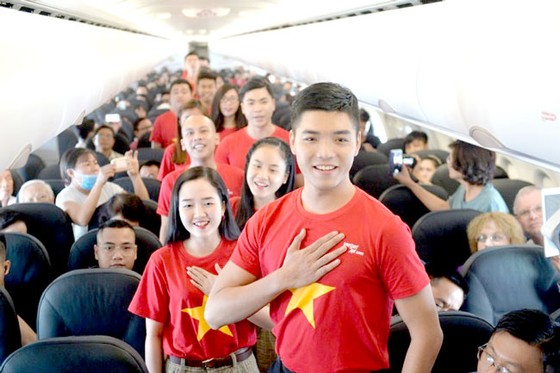 Hát Acapella trên tàu bay, tặng vé miễn phí ảnh 2