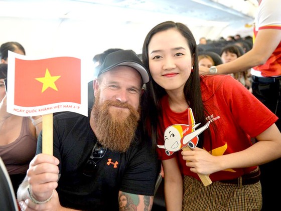 Hát Acapella trên tàu bay, tặng vé miễn phí ảnh 15