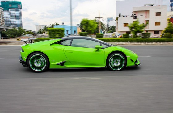 Lamborghini Huracan của bạn trai cũ nữ hoàng nội y Ngọc Trinh được độ khủng - Ảnh 12. Lamborghini Huracan của bạn trai cũ nữ hoàng nội y Ngọc Trinh được độ khủng - Ảnh 12.