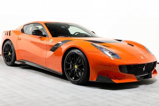 Vẻ đẹp của chiếc Ferrari F12tdf có giá bán siêu đắt đỏ trên thế giới, giá từ 31,8 tỷ Đồng - Ảnh 2. Vẻ đẹp của chiếc Ferrari F12tdf có giá bán siêu đắt đỏ trên thế giới, giá từ 31,8 tỷ Đồng - Ảnh 2.