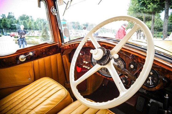 Làm quen với chiếc Rolls-Royce có một không hai được dùng làm xe đi săn của một Tiểu vương - Ảnh 4. Làm quen với chiếc Rolls-Royce có một không hai được dùng làm xe đi săn của một Tiểu vương - Ảnh 4.