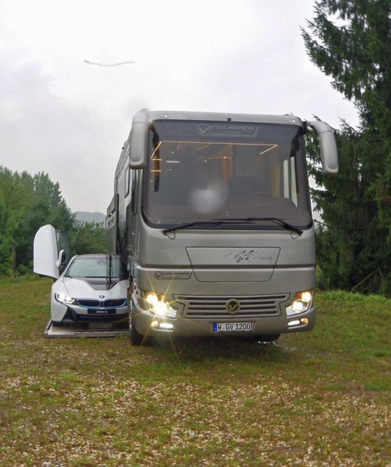 Performance S: Ô tô kiêm khách sạn 5 sao, có cả gara chứa siêu xe, trị giá 1,7 triệu USD - Ảnh 9. Performance S: Ô tô kiêm khách sạn 5 sao, có cả gara chứa siêu xe, trị giá 1,7 triệu USD - Ảnh 9.