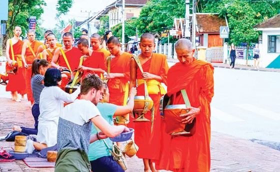 Một thoáng cố đô Luang Prabang ảnh 7