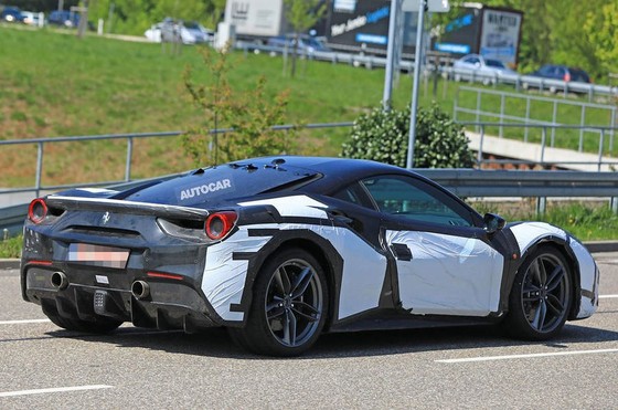 Siêu xe Ferrari 488 GTO sắp ra mắt sẽ mạnh 700 mã lực? ảnh 7