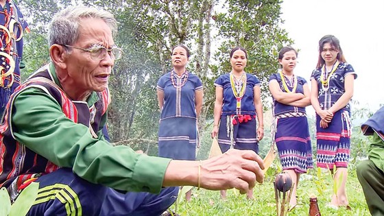 Chủ nhân của dãy Trường Sơn ảnh 2