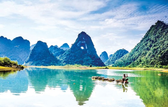 Hoang sơ Công viên địa chất Non nước Cao Bằng ảnh 1